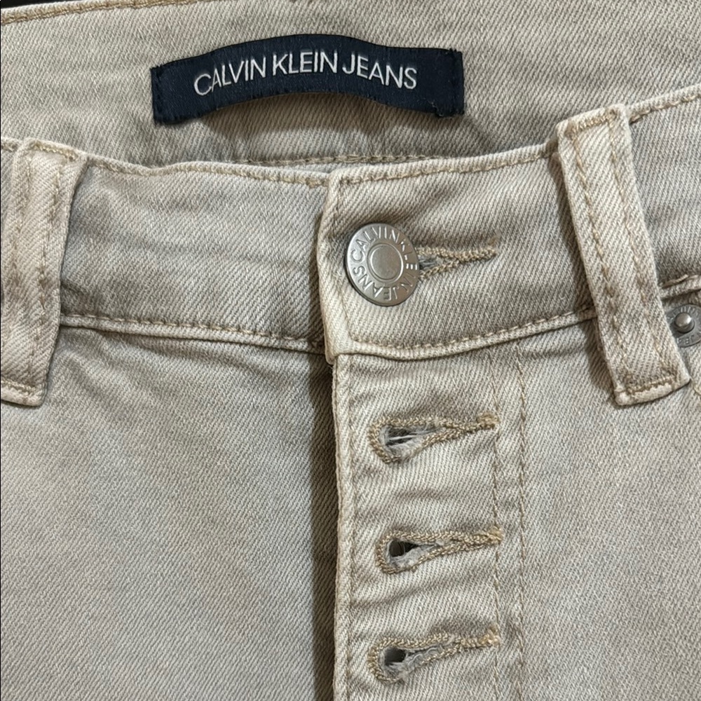 Calvin Klein Mid Rise Wide Leg Crop Button Fly Denim light gray  Jeans Size 25! - Picture 2 of 8